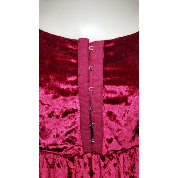 Velvet red black hook and eye dress - Picture 2 of 6